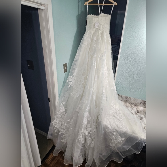 Oleg Cassini Wedding Dress